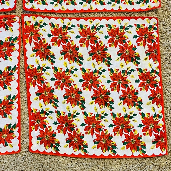 Set of 4 Vintage Poinsettia Holiday Christmas Cotton Napkins 60s - Picture 3 of 6